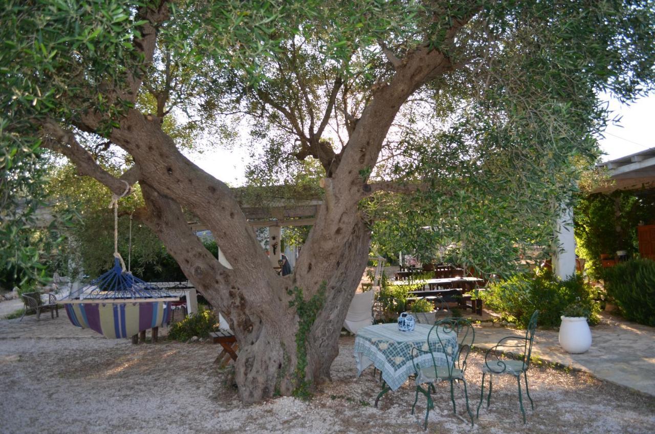 I Trulli Di Acquarossa Aparthotel Cisternino Esterno foto